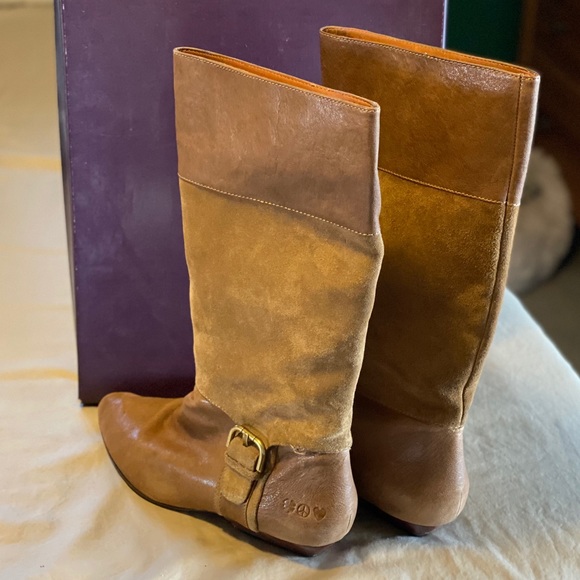 Lucky Brand Boots - Picture 2 of 3